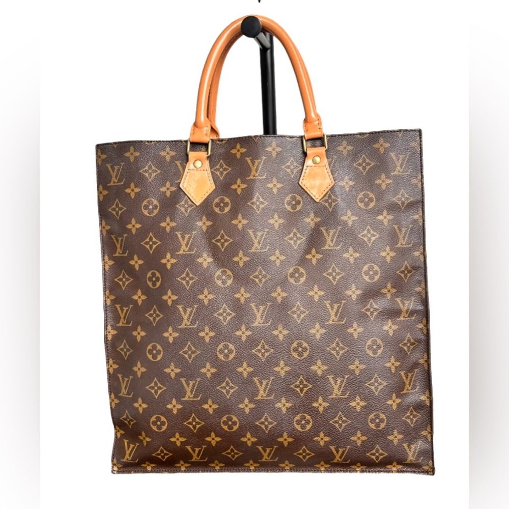 Louis Vuitton Monogram Sac Plat